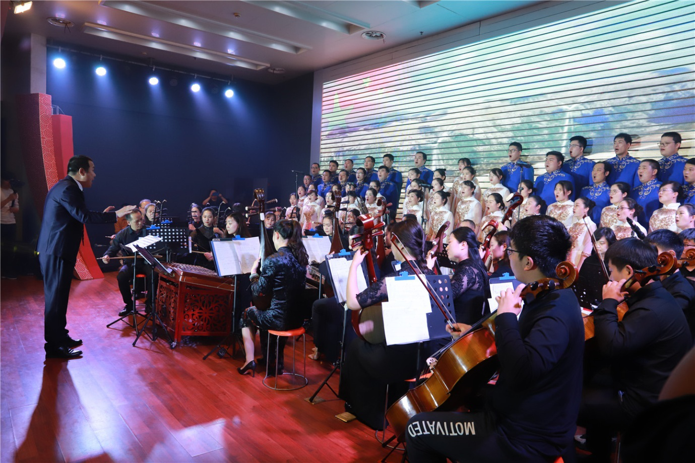 砥礪前行  再譜華章  淮鋼隆重召開(kāi)建廠五十周年慶祝大會(huì)